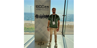 Picture of Dieter Teichrib in front of ecc25 logo